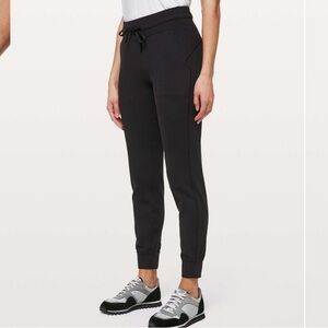 LULULEMON- Ready To Rulu Pant ,29" Black size 4